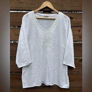Saint Tropez West White Linen Blend V-Neck Embroidered 1/2 Sleeve Tunic Top